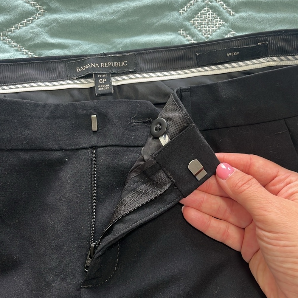 Banana Republic Avery black dress pants size 6P - Picture 4 of 4